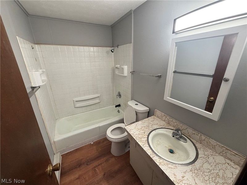 151 Frana Clara Street, Unit 7, Louisville, OH 44641 Photo 4