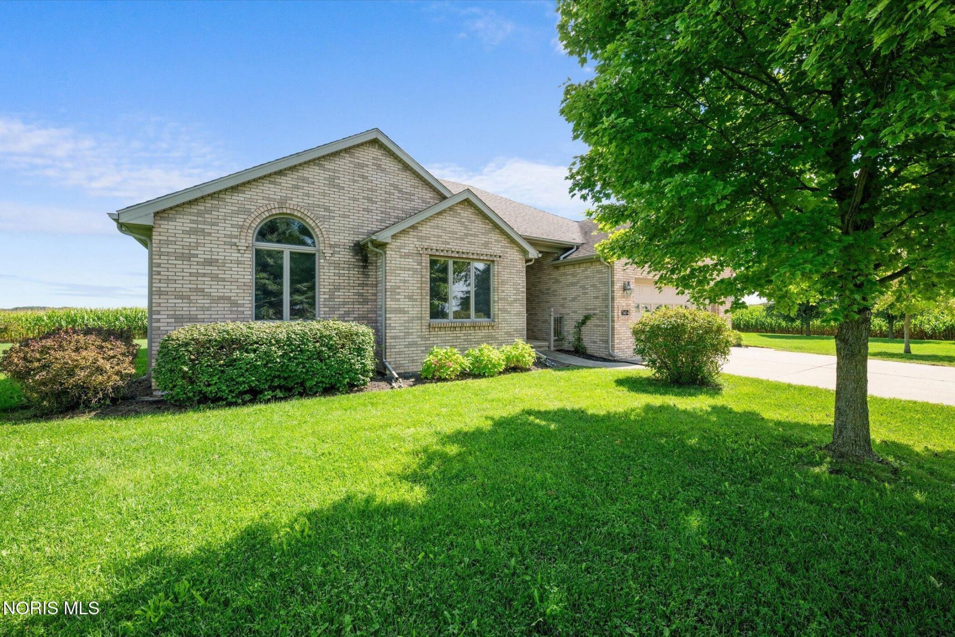 7540 County Road 4, Delta, OH 43515 Main Photo