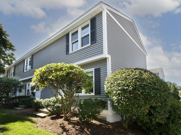 1221 Pawtucket Blvd, Unit 93, Lowell, MA 01854