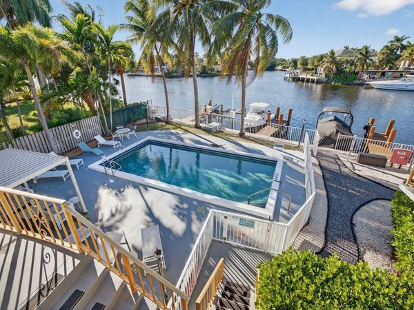 1821 MIDDLE RIVER Drive, Unit 7, Fort Lauderdale, FL 33305