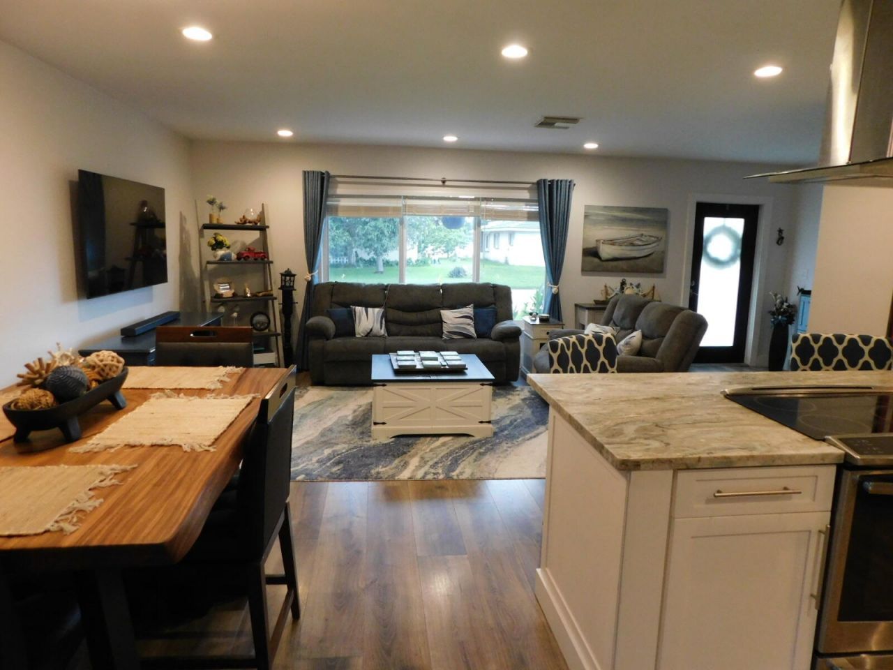 6604 NW 93rd Avenue, Tamarac, FL 33321 Photo