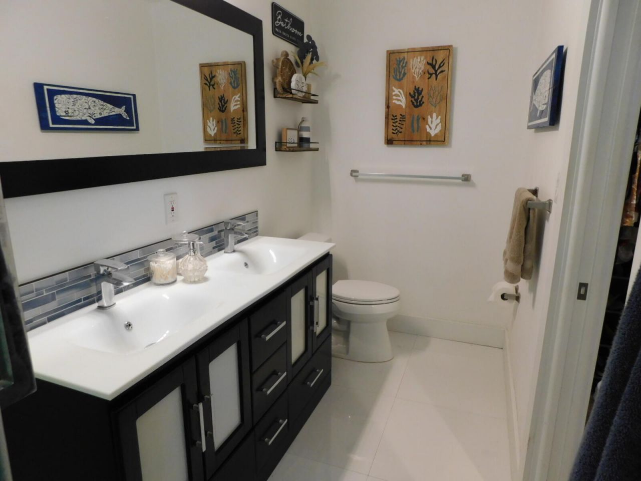 6604 NW 93rd Avenue, Tamarac, FL 33321 Photo