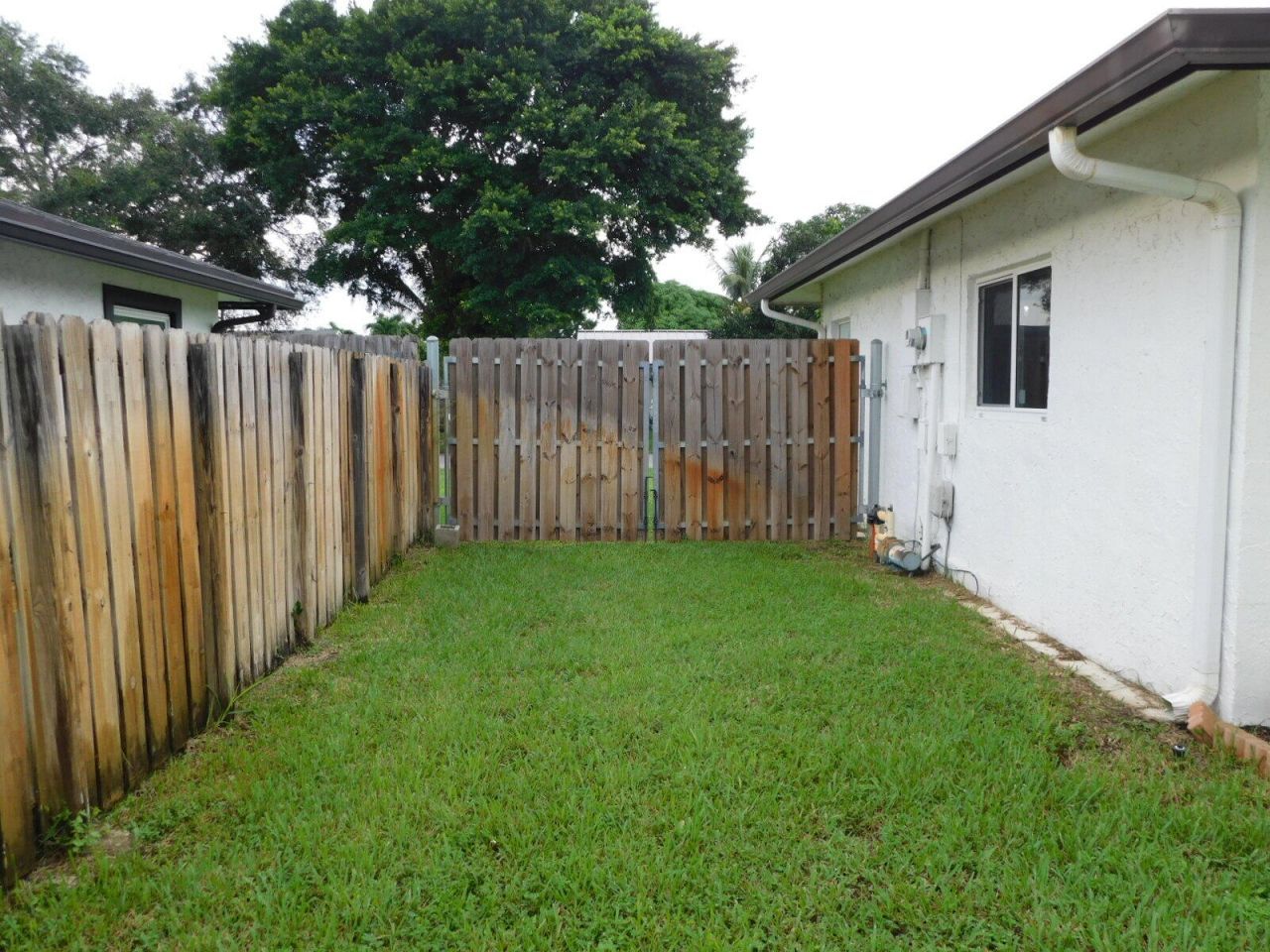 6604 NW 93rd Avenue, Tamarac, FL 33321 Photo