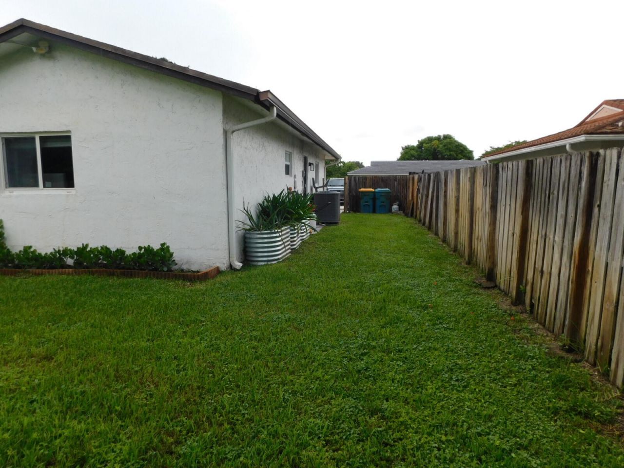 6604 NW 93rd Avenue, Tamarac, FL 33321 Photo