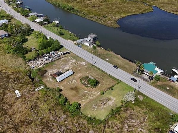 57163 RIDGEWAY Drive, New Orleans, LA 70129