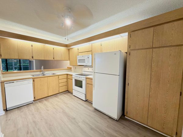 2581 Village Boulevard, Unit 103, West Palm Beach, FL 33409