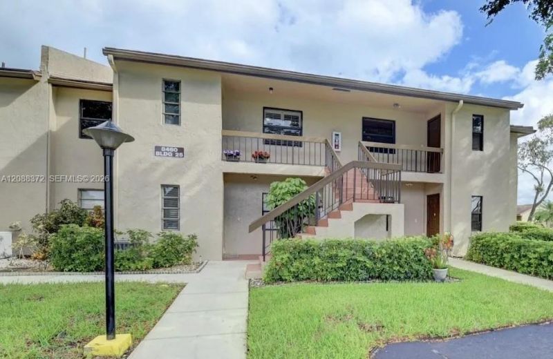 8460 Casa Del Lago , Unit H, Boca Raton, FL 33433 Photo