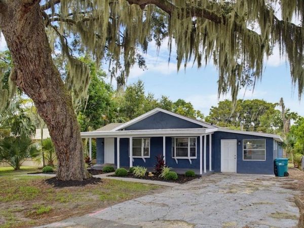 33 W HERRICK DRIVE , EUSTIS, FL 32726