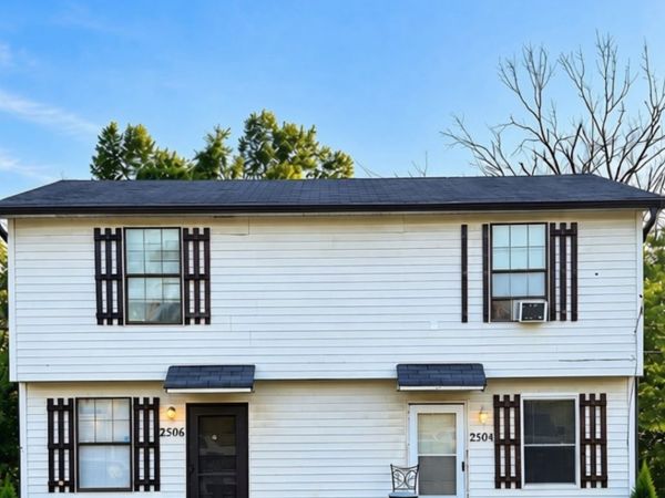 2504 Highland Trace Dr, Nashville, TN 37207