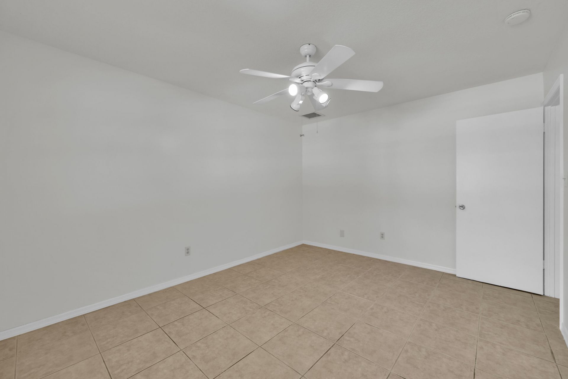 2302 Sunrise Boulevard, Unit 209, Fort Pierce, FL 34982 Photo