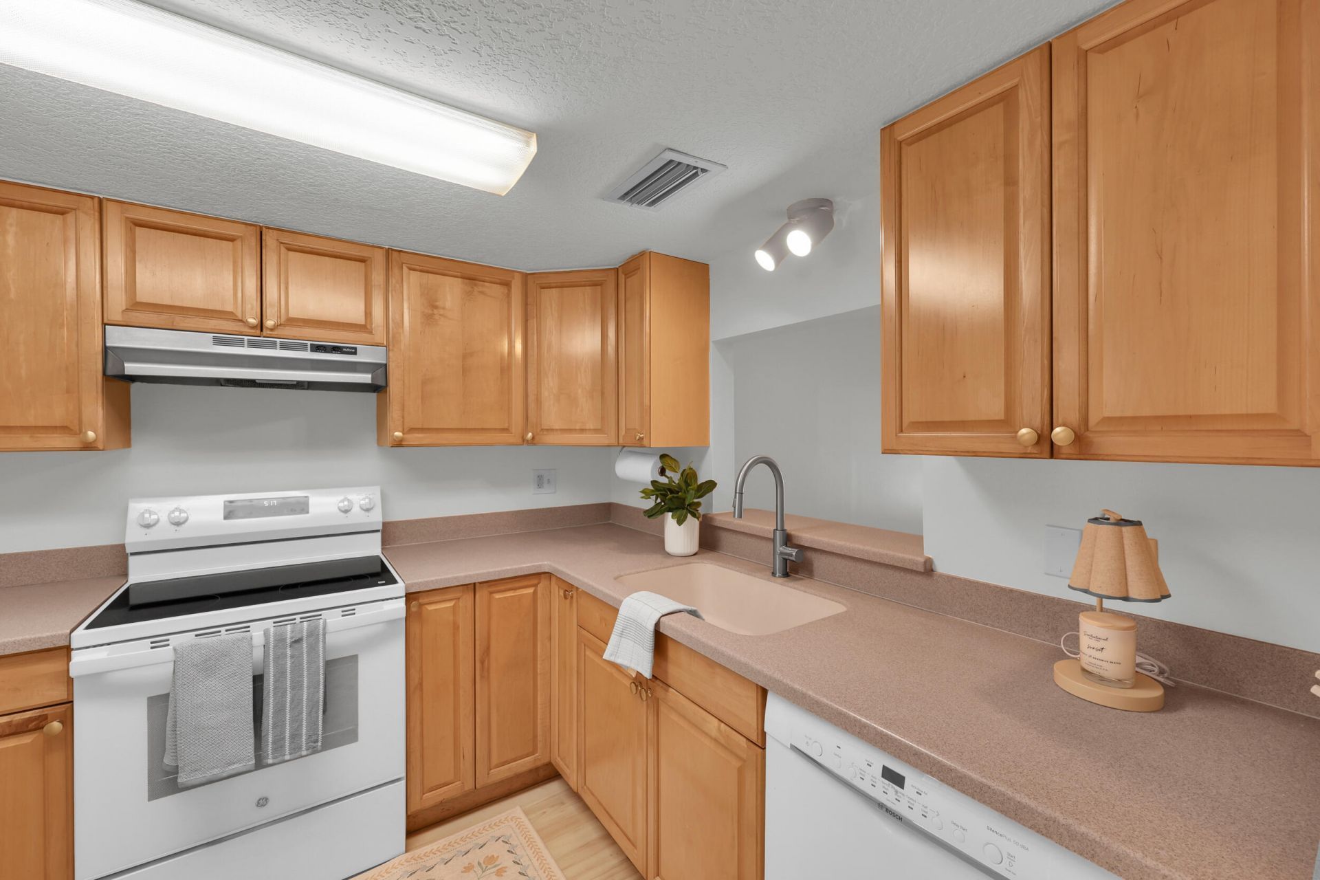 2302 Sunrise Boulevard, Unit 209, Fort Pierce, FL 34982 Photo