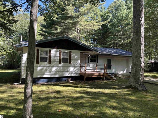 2479 Valley, East Tawas, MI 48730