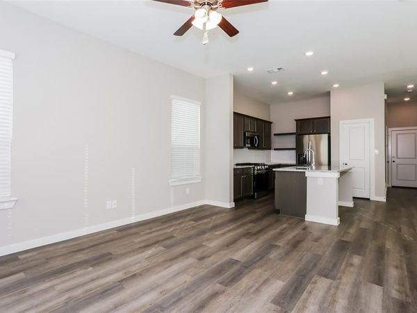 714 Lacewing Drive, Arlington, TX 76005