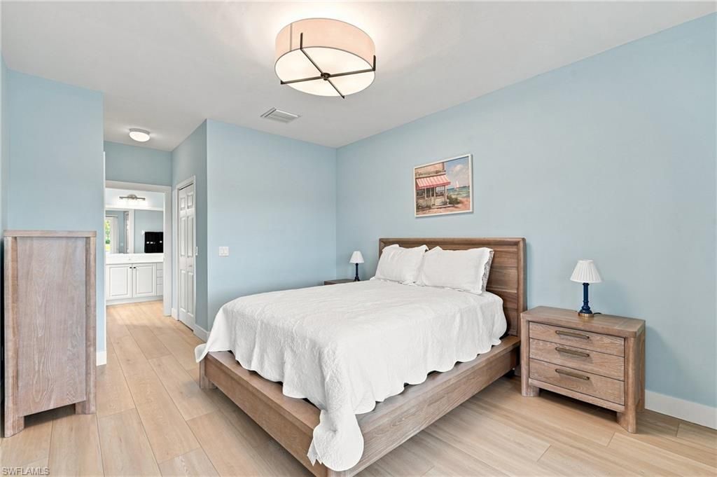 5877 Three Iron Dr, Unit 702, Naples, FL 34110 Photo