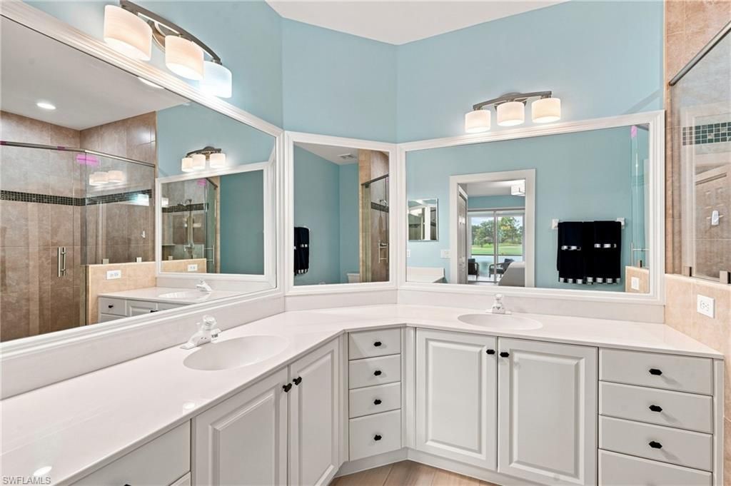 5877 Three Iron Dr, Unit 702, Naples, FL 34110 Photo