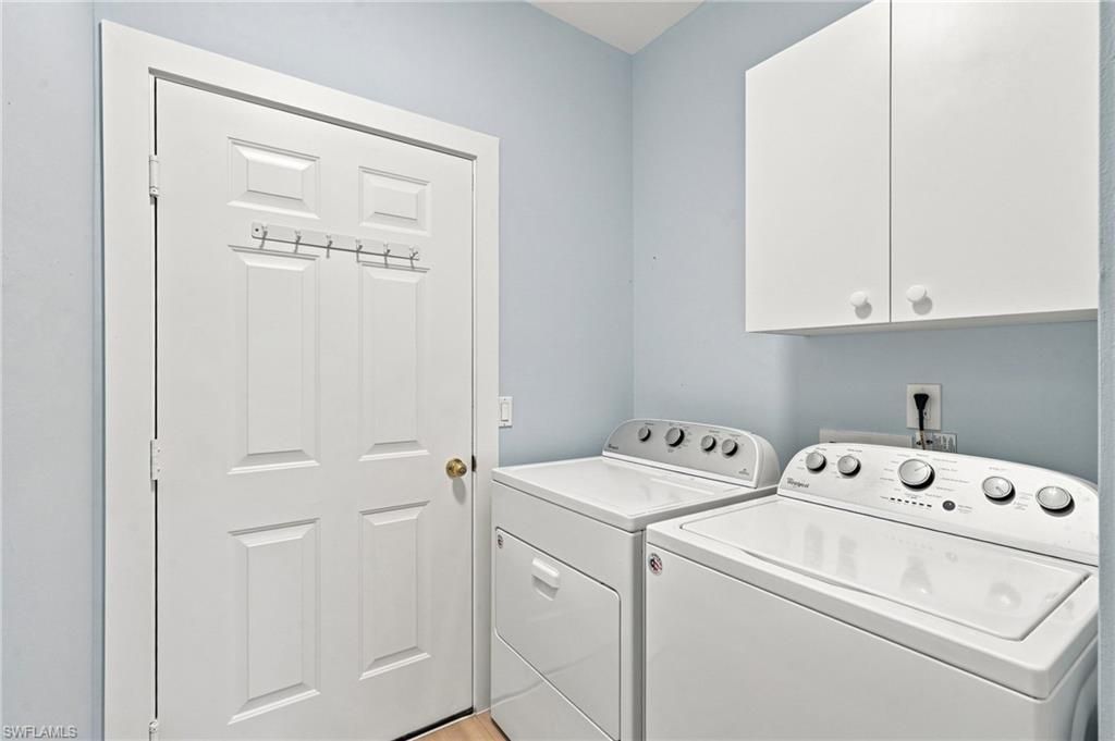 5877 Three Iron Dr, Unit 702, Naples, FL 34110 Photo