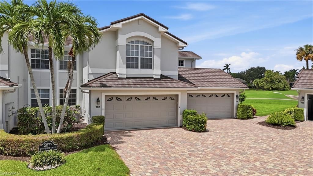 5877 Three Iron Dr, Unit 702, Naples, FL 34110 Photo