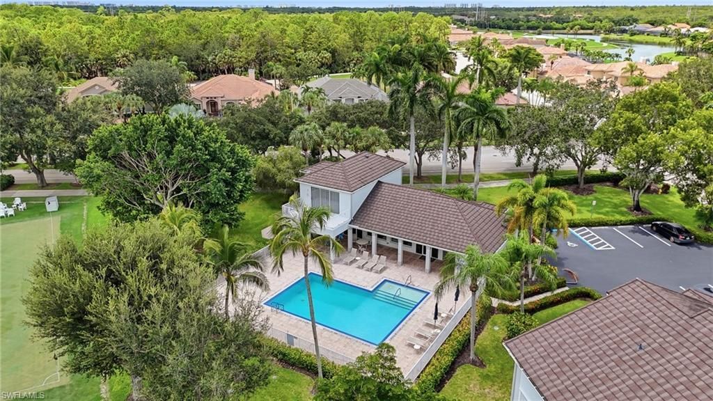 5877 Three Iron Dr, Unit 702, Naples, FL 34110 Photo