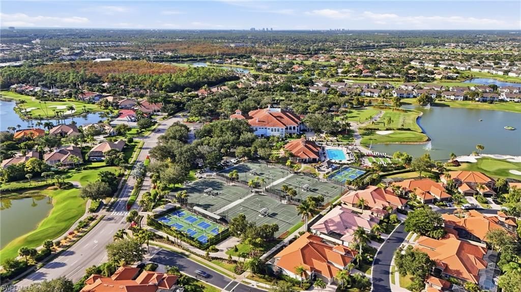 5877 Three Iron Dr, Unit 702, Naples, FL 34110 Photo