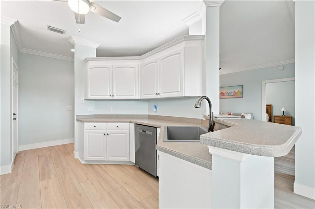 5877 Three Iron Dr, Unit 702, Naples, FL 34110 Photo