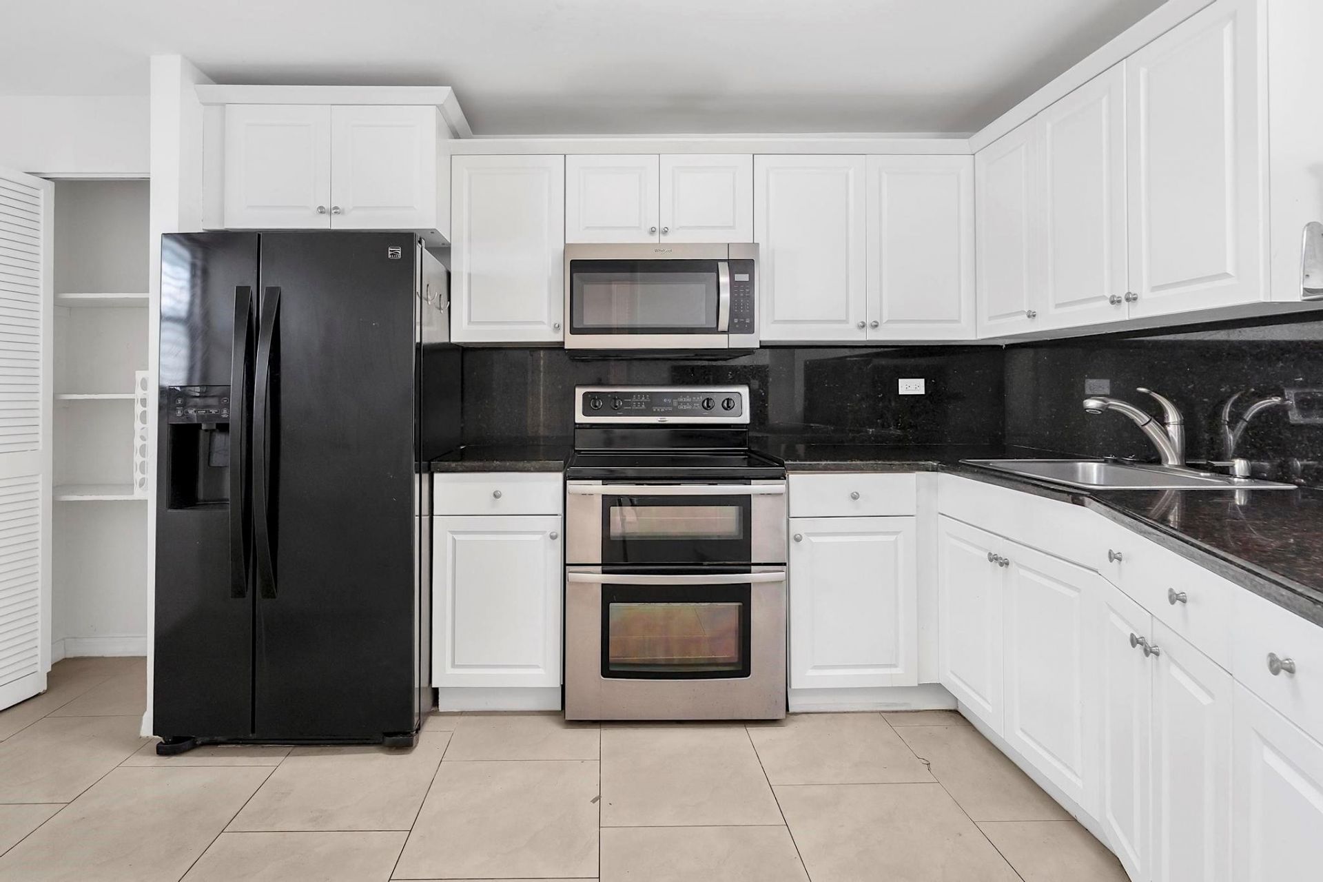 1690 NE 191st Street, Unit 405-1, North Miami Beach, FL 33179 Photo