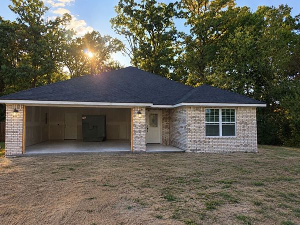 1000 S Hugo Street, Muldrow, OK 74948