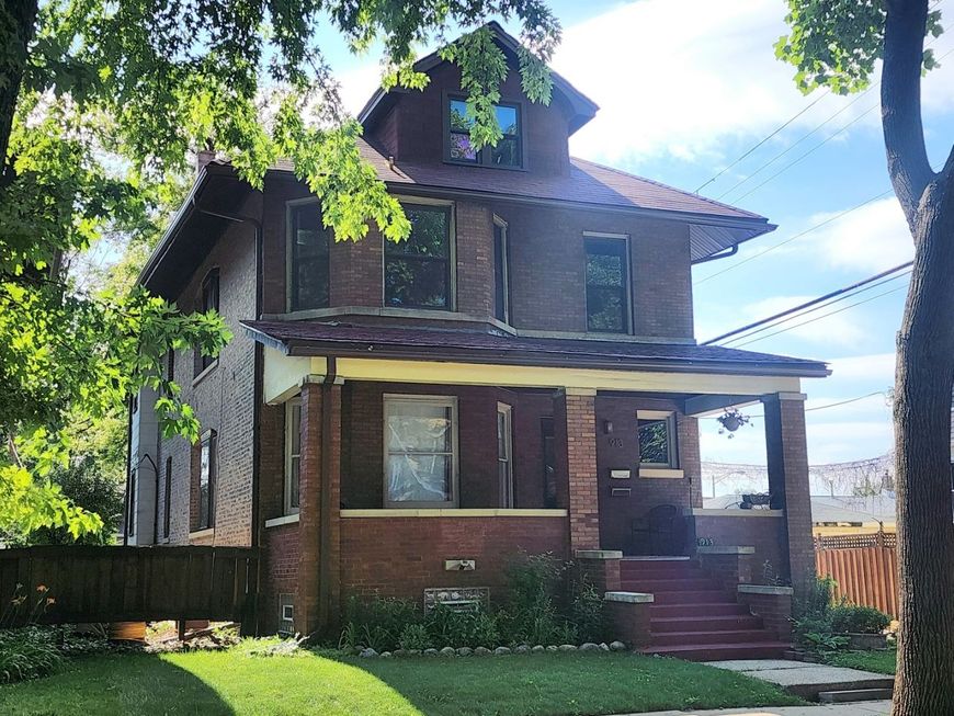 Main Photo