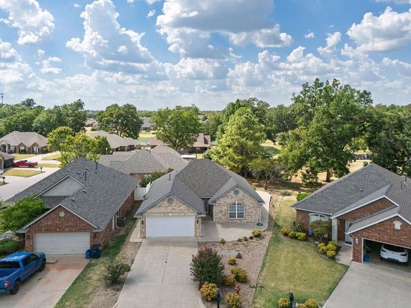 1714 Bridlewood Court, Shawnee, OK 74804