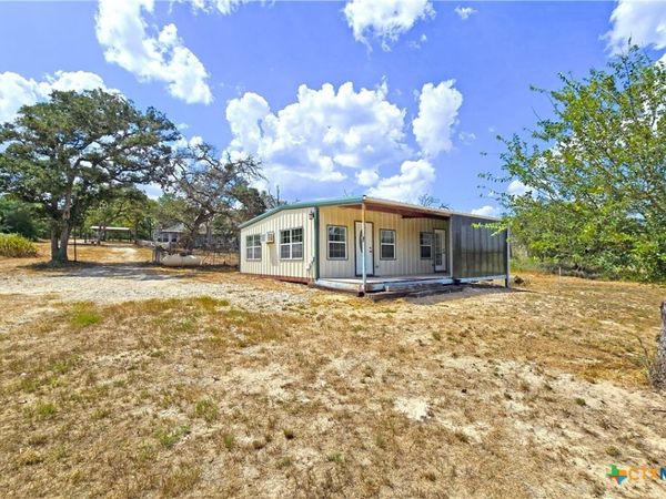 1501 Kothmann Drive, Seguin, TX 78155