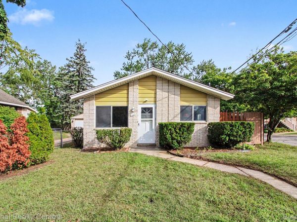 1069 Urbancrest Drive, Troy, Mi 48083
