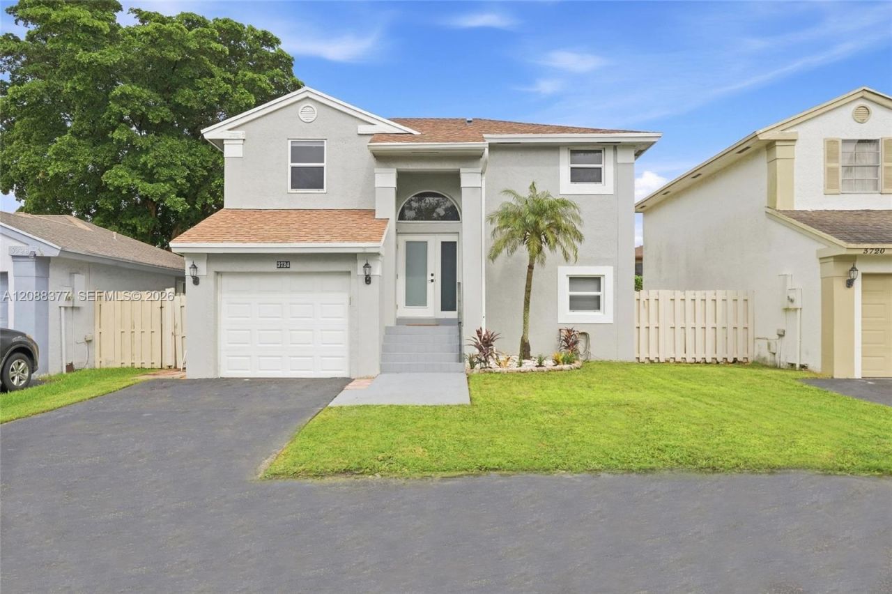 3724 NW 107th Ter, Sunrise, FL 33351 Main Photo