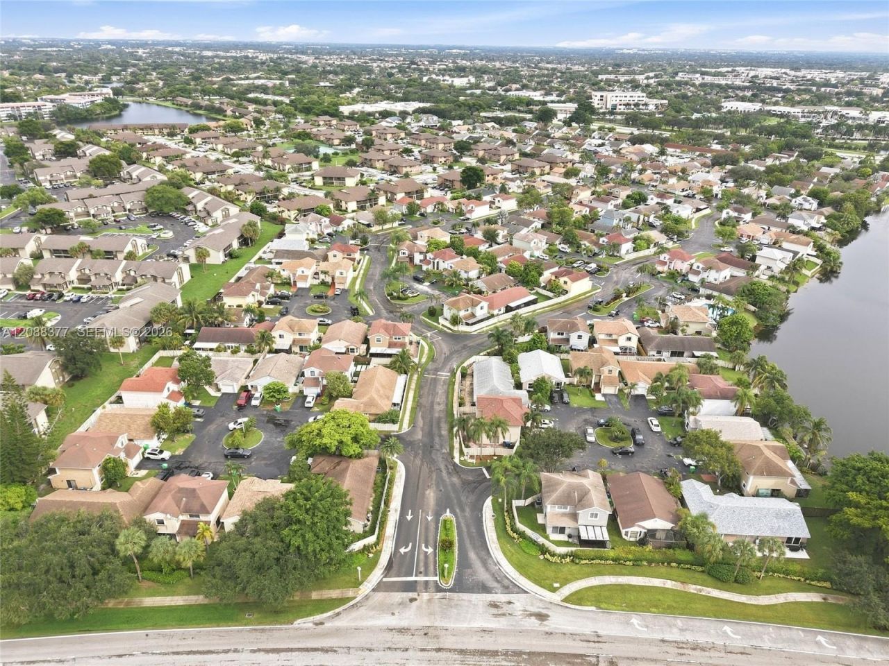 3724 NW 107th Ter, Sunrise, FL 33351 Photo