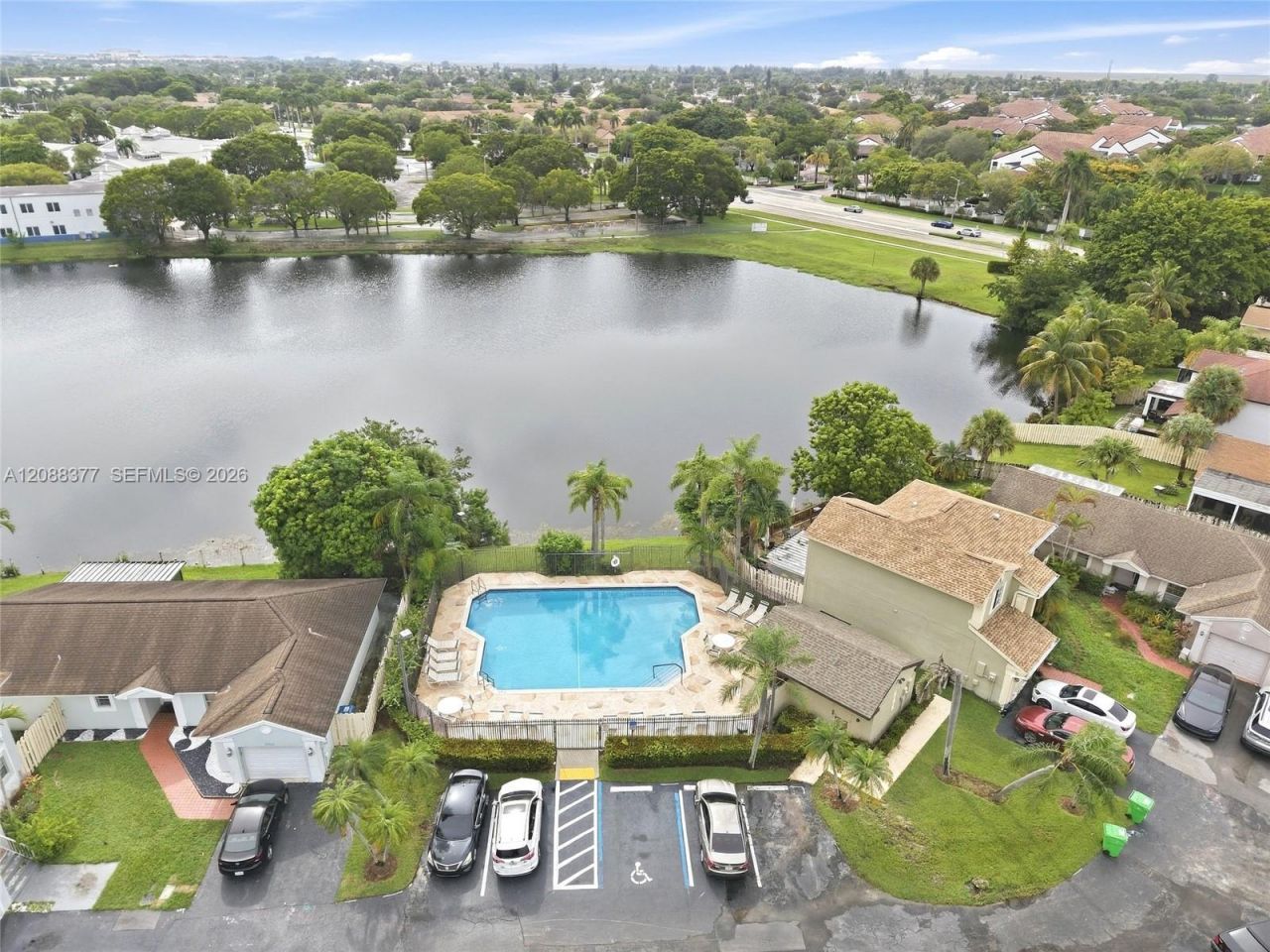 3724 NW 107th Ter, Sunrise, FL 33351 Photo