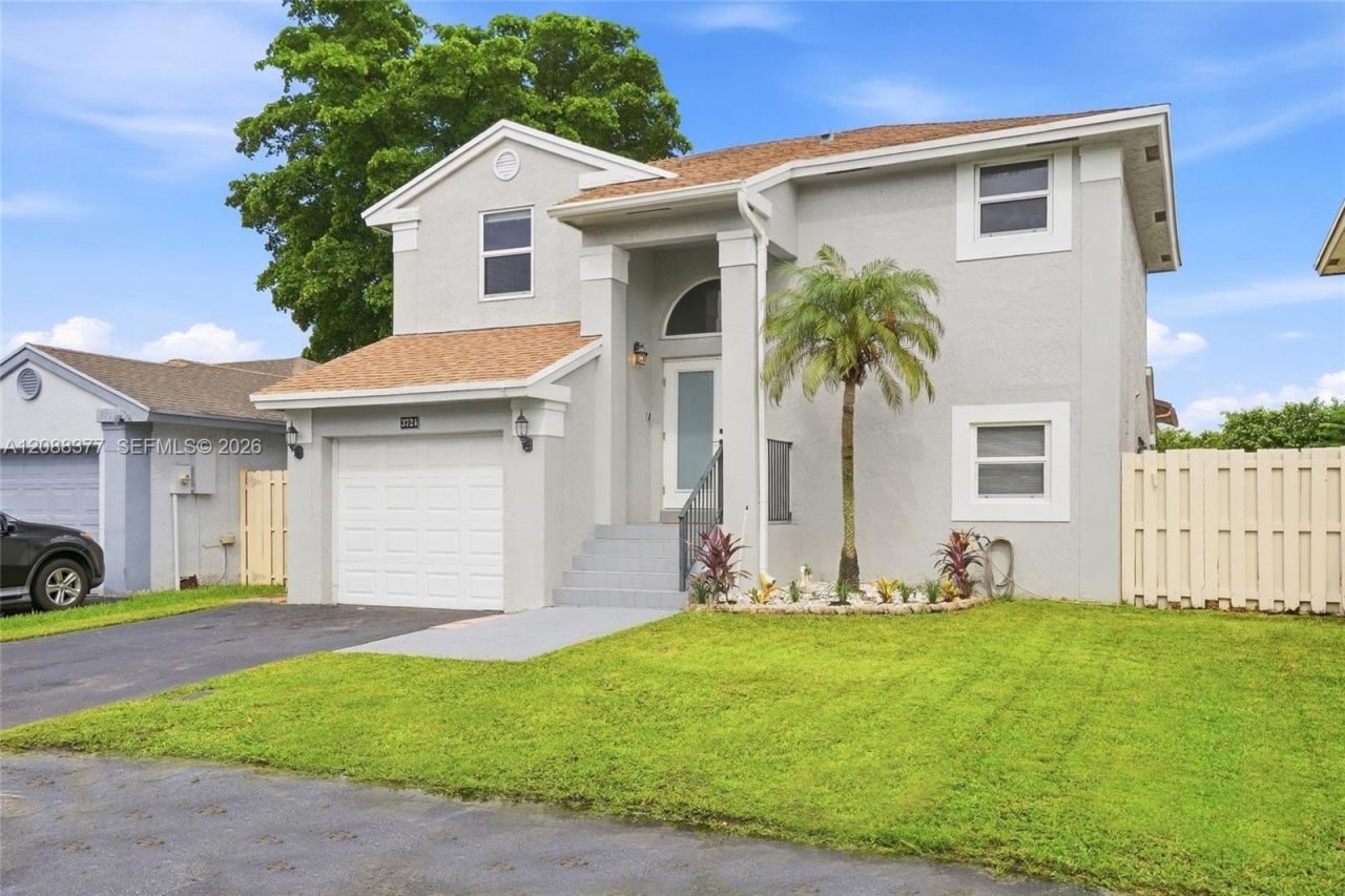3724 NW 107th Ter, Sunrise, FL 33351 Photo