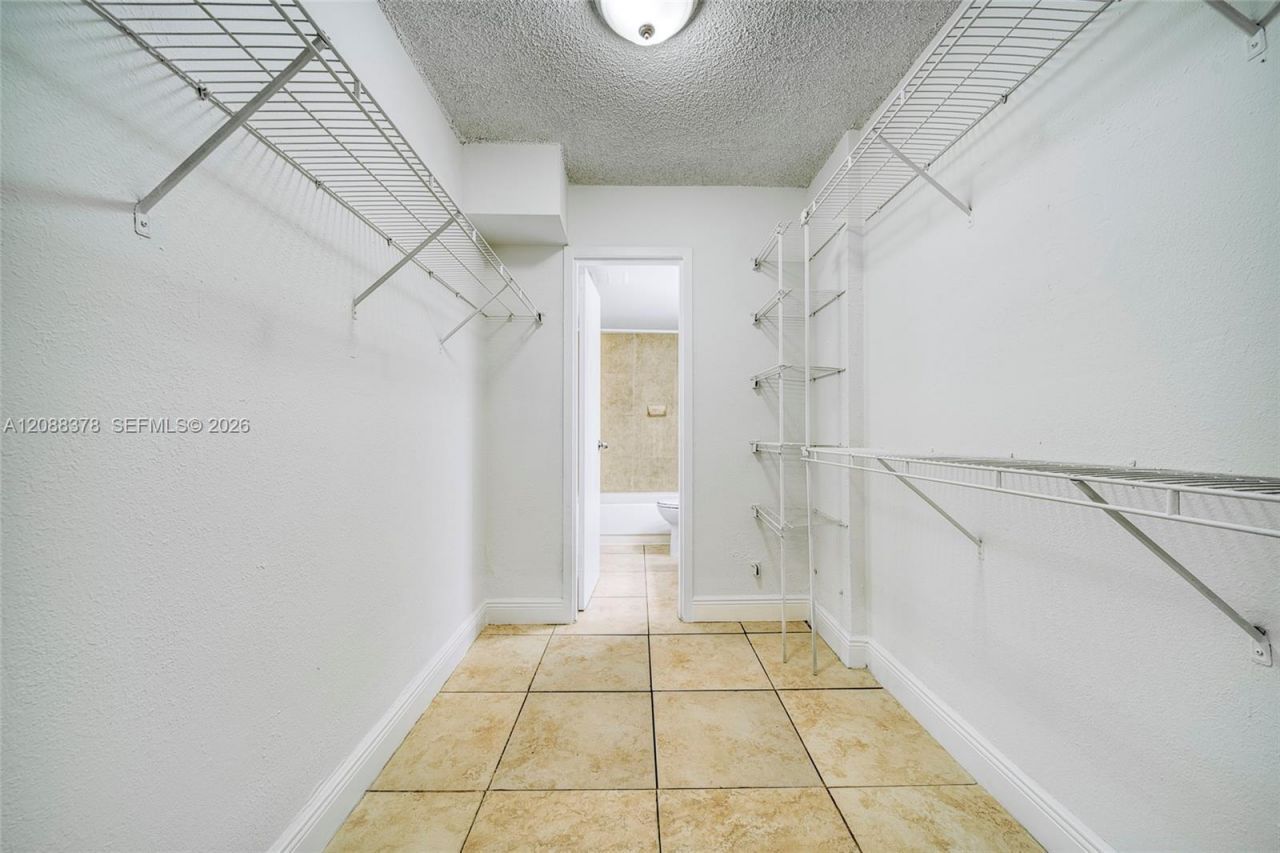 1805 Sans Souci Blvd, Unit 122, North Miami, FL 33181 Photo