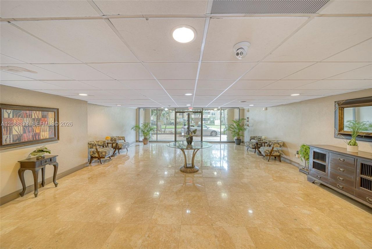 1805 Sans Souci Blvd, Unit 122, North Miami, FL 33181 Photo