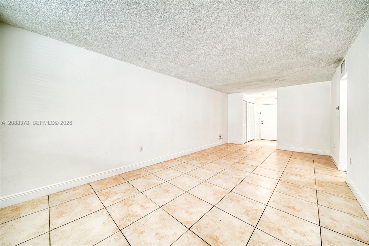 1805 Sans Souci Blvd, Unit 122, North Miami, FL 33181 Photo