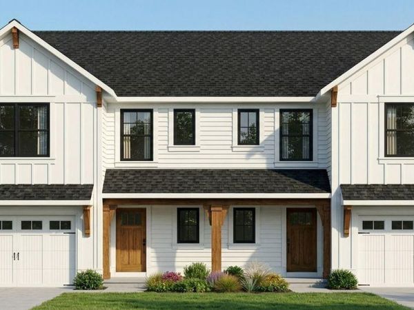 603 Clear Pointe Court SE, Grand Rapids, MI 49548