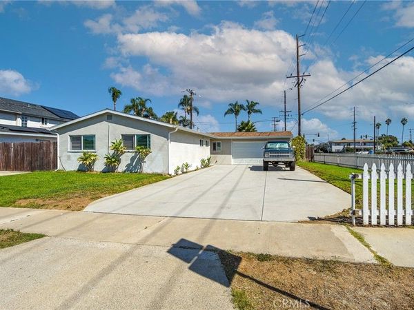 2252 Federal, Costa Mesa, CA 92627