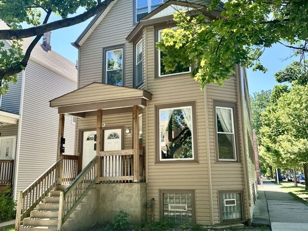 3258 N Ridgeway Avenue , Chicago, IL 60618