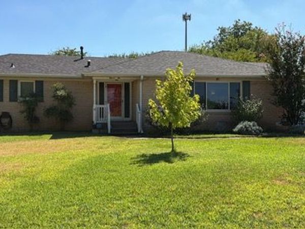 1110 N Meadow Drive , Ardmore, OK 73401