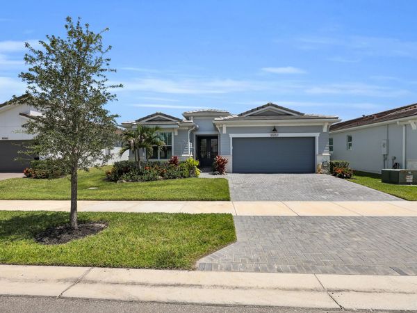 10057 SW Carnelian Street, Port St. Lucie, FL 34987