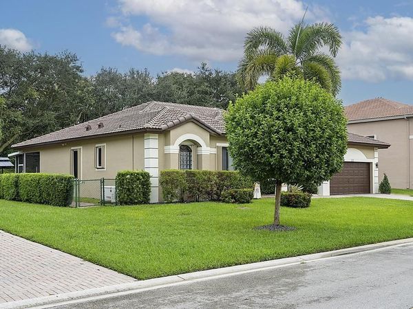 5734 NW 50th Drive, Coral Springs, FL 33067