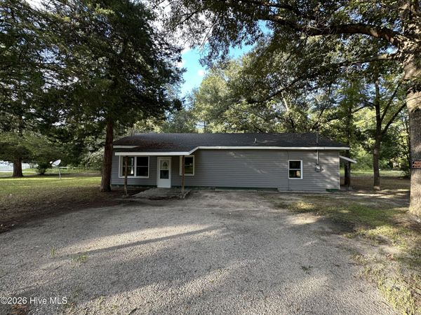 14821 Bayfield Road , Laurel Hill, NC 28351
