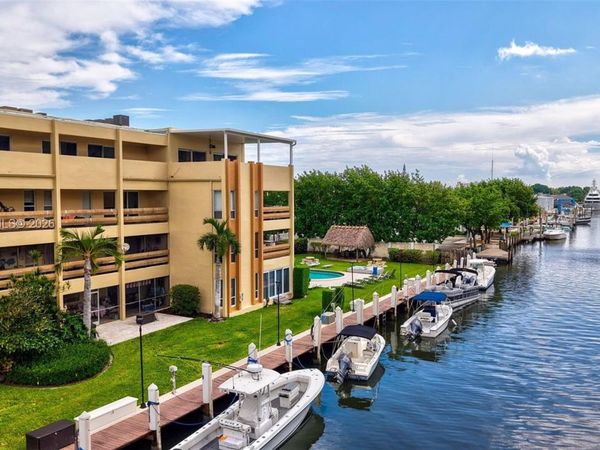 1700 SE 15th St, Unit 401, Fort Lauderdale, FL 33316