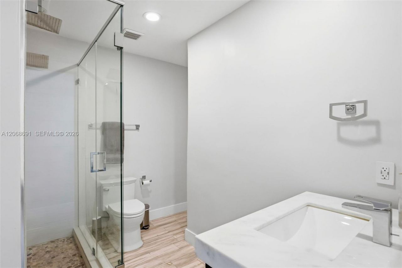 1700 SE 15th St, Unit 401, Fort Lauderdale, FL 33316 Photo