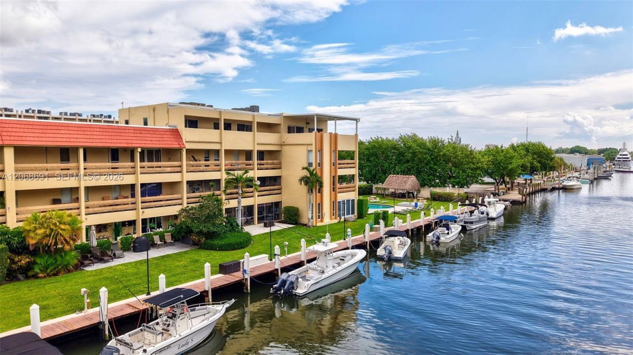 1700 SE 15th St, Unit 401, Fort Lauderdale, FL 33316 Photo