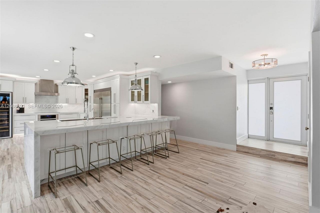 1700 SE 15th St, Unit 401, Fort Lauderdale, FL 33316 Photo