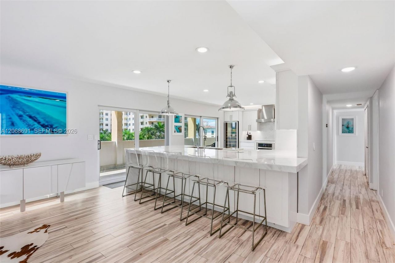 1700 SE 15th St, Unit 401, Fort Lauderdale, FL 33316 Photo