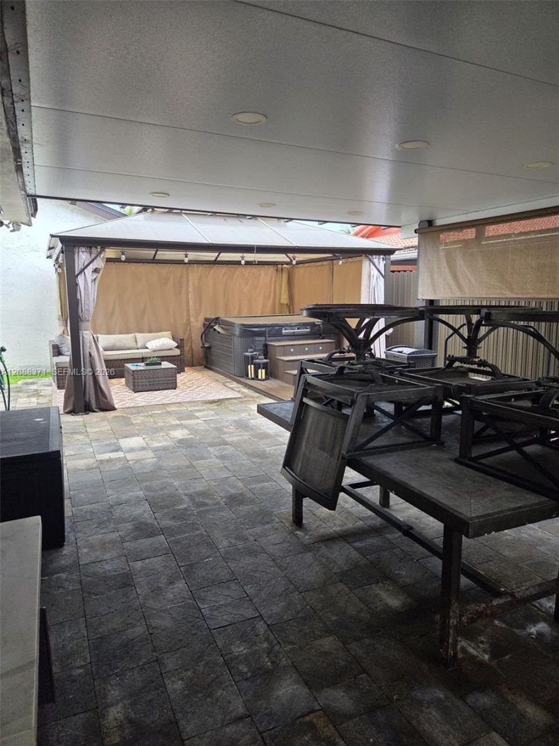 9085 NW 117th St, Hialeah Gardens, FL 33018 Photo